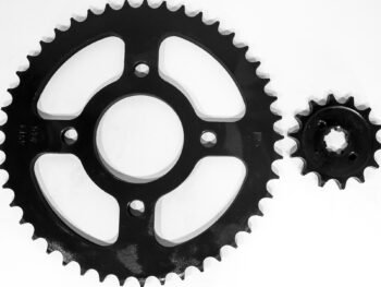 Kit Piñón 14T–45T Paso 428 para Bajaj Pulsar 135 | Ketoz
