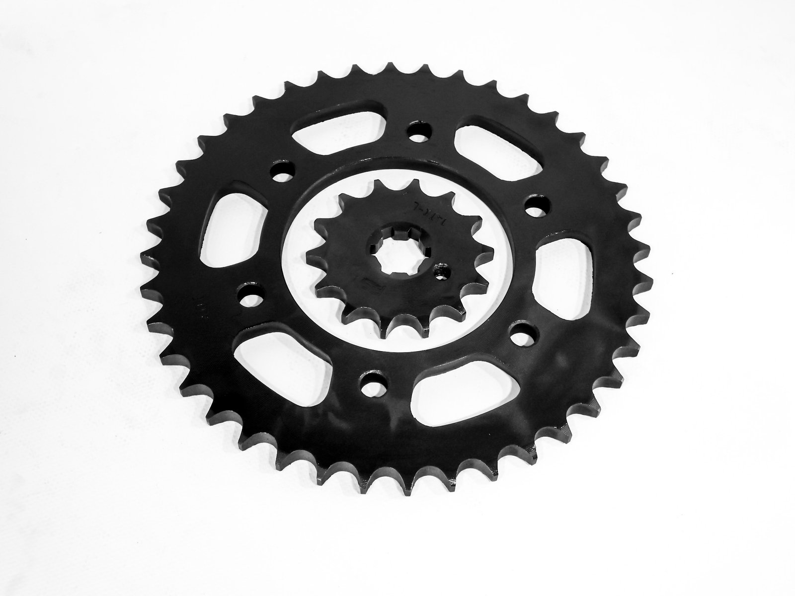 Kit Piñón Race 40T–14T Paso 428 para Yamaha FZ16 y Fazer 150 - Image 4