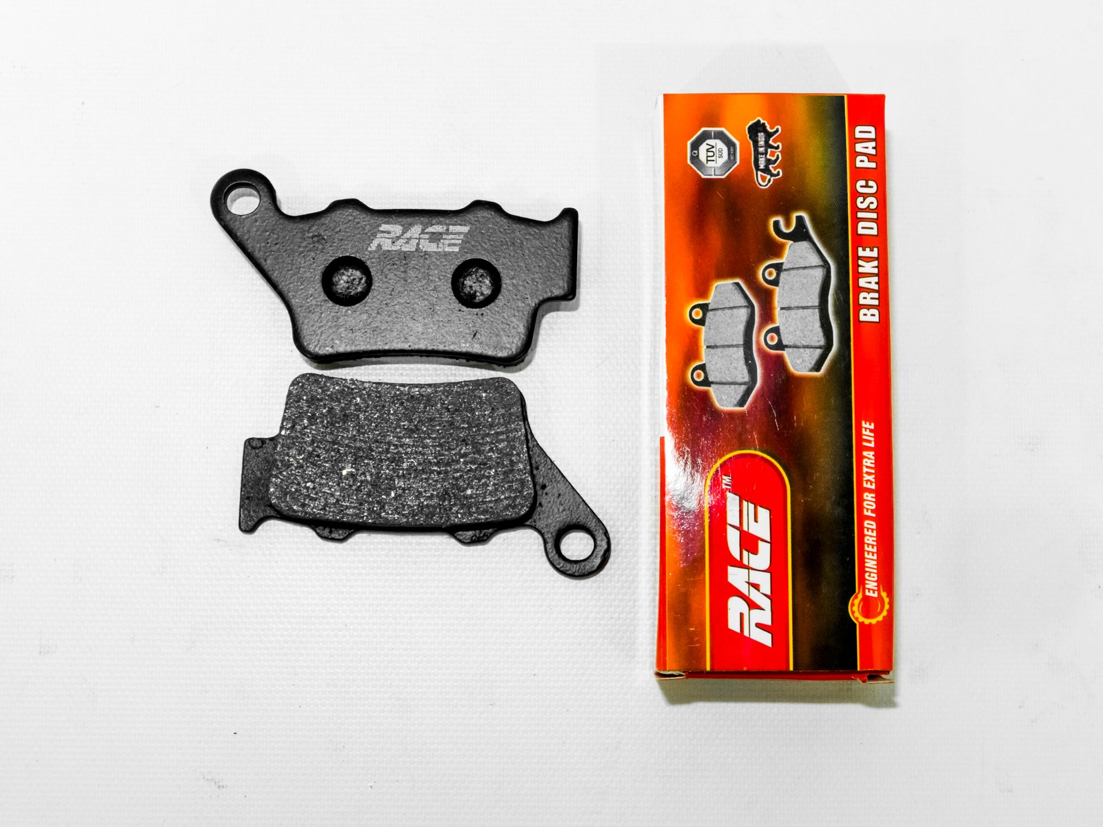 Pastilla de Freno Race Trasera para Bajaj Dominar 250 / 400 y Pulsar NS200 / RS200 - Image 5