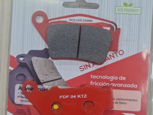 Pastilla de freno compatible con Bajaj 200NS y 220S, con excelente agarre, durabilidad y frenado confiable para un mejor control en cada recorrido.